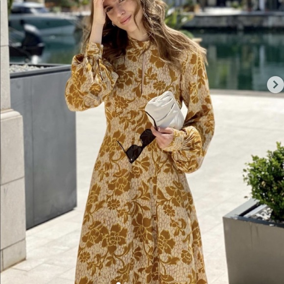 Zara Floral Midi Dress - Picture 7 of 16